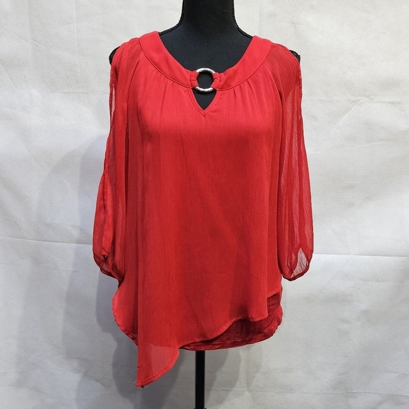 by & by Sheer Layered  Asymmetrical Cold Shoulder Pullover Blouse Size M - Picture 1 of 9